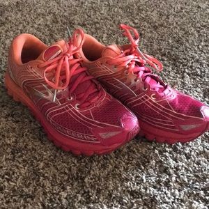 Women’s Brooks glycerin 12 running shoes